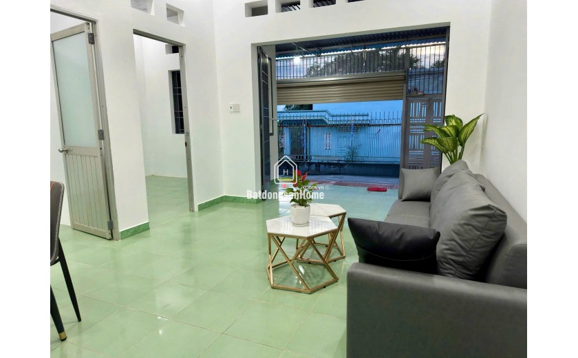 Nhà đẹp hẻm ô tô Nguyễn Chích – gần biển, ngang 7m, chỉ 4,3 tỷ!